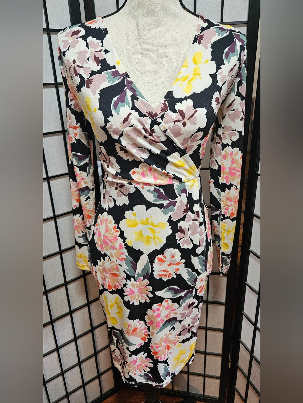 Women's French Connection Size 4 Jersey Floral Long Sleeve Faux Wrap Dress